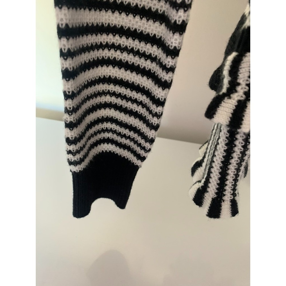 Philosophy by Republic Sz Med Women Ruffled Hem Sweater Black White Stripe Soft - Picture 4 of 8